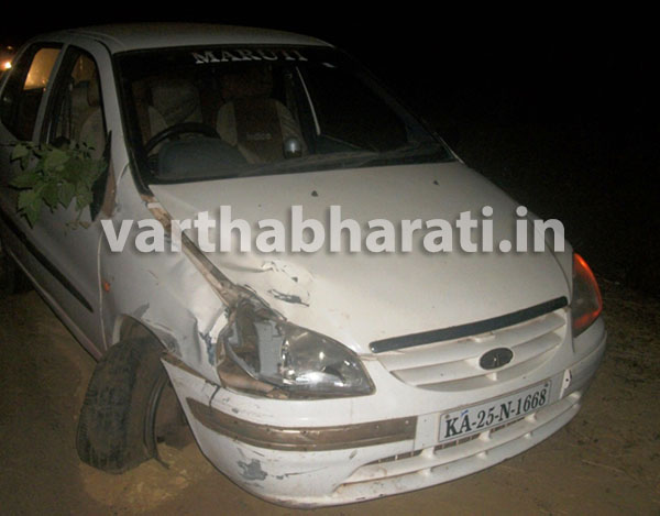 ಹುಬ್ಬಳ್ಳಿ: ಕಾರು ಬೈಕ್ ನಡುವೆ ಡಿಕ್ಕಿ ಬೈಕ್ ಸವಾರ ಸ್ಪಾಟ್‌ಡೆತ್